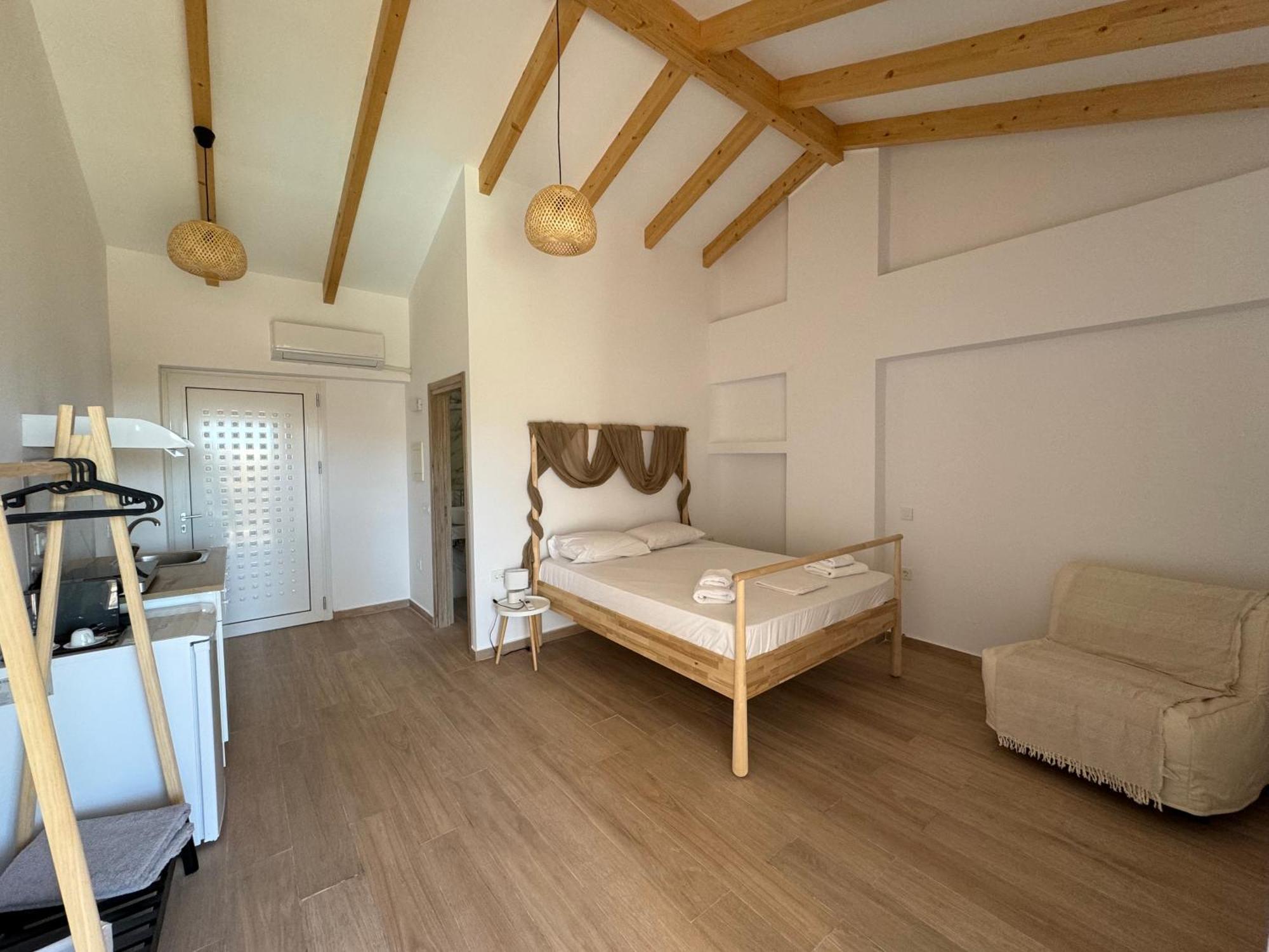 Nikludin Suites & Studios 라가나스 외부 사진
